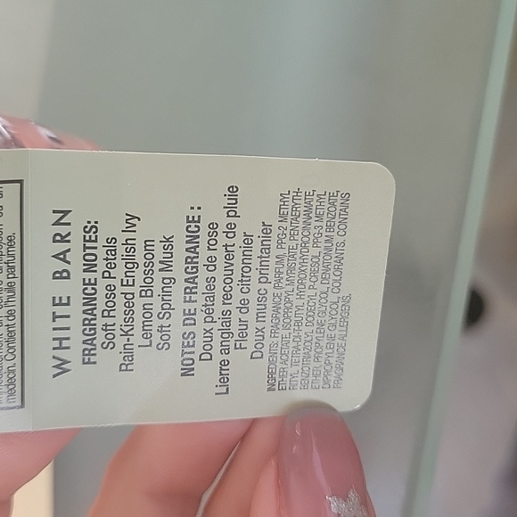 Two for one! Wallflowers Rose Water & Ivy - Picture 3 of 3